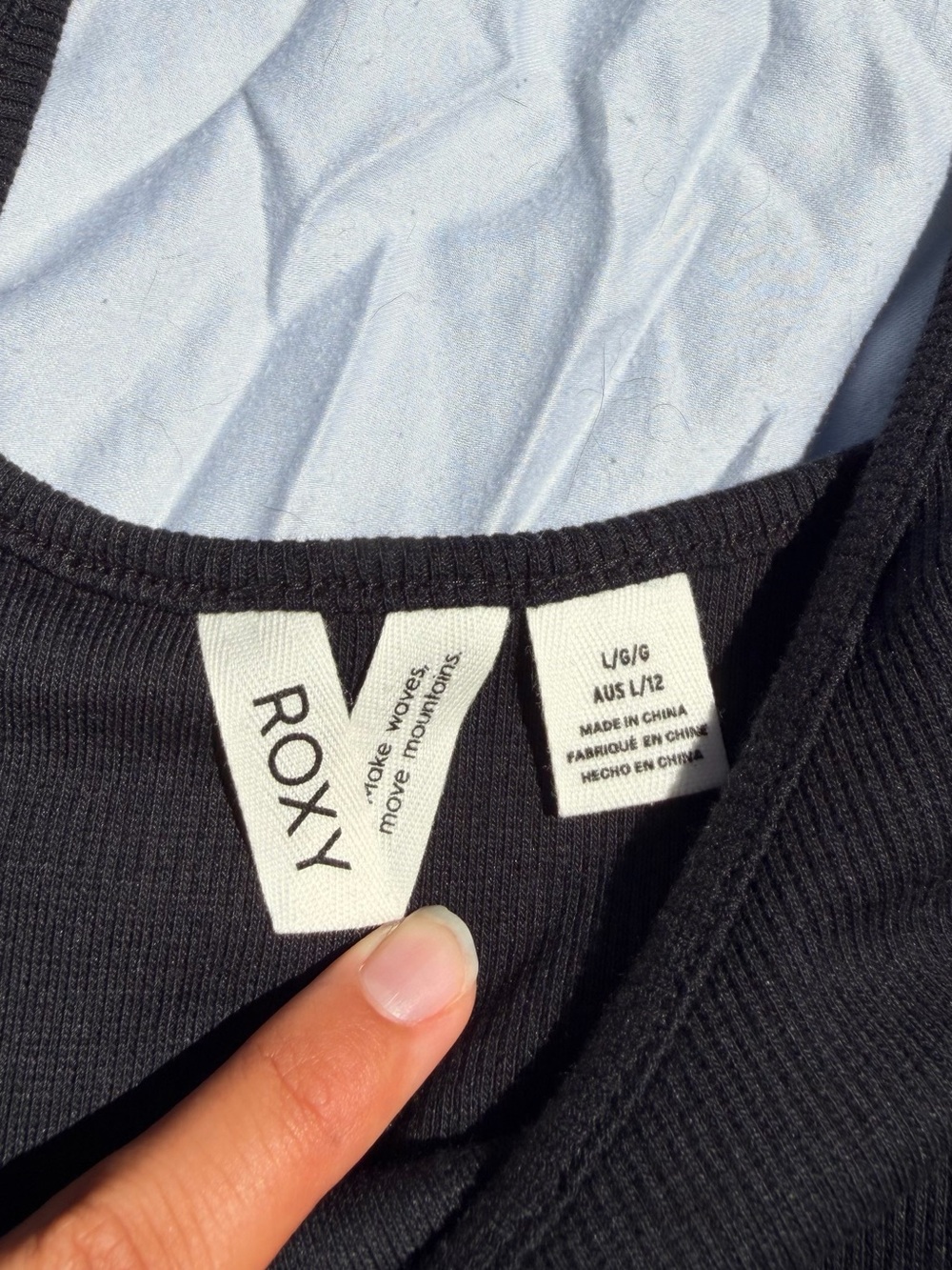 Cropped Roxy Tank - Picture 3 of 4